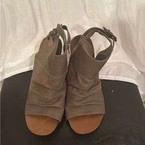 Brown Tan Luxurious Leather Suede Wedge Sandals Shoes Sz 8